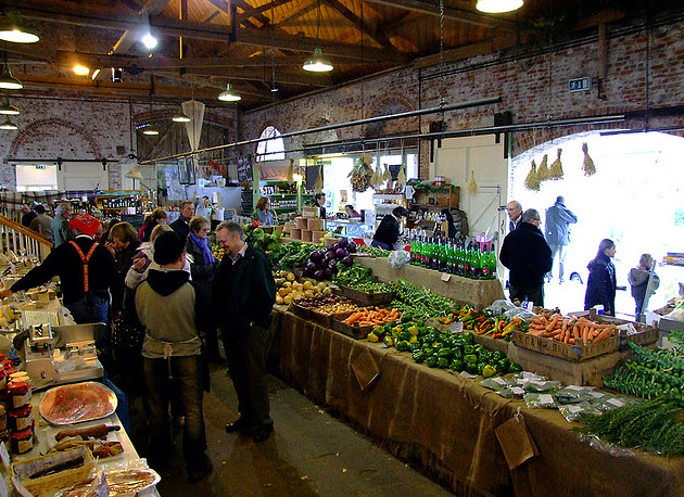 Shopping at an organic market