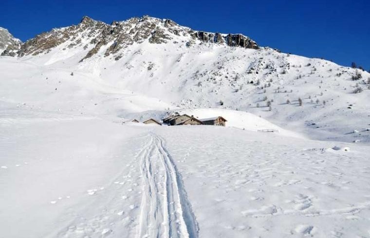 Itinerary by snowshoes in Aosta Valley