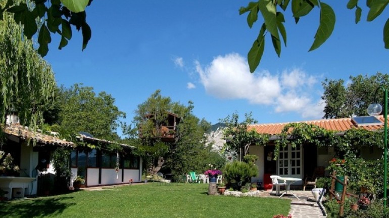 Romantic getaway in Abruzzo, Italy - Farmhouse Aperegina, treehouse
