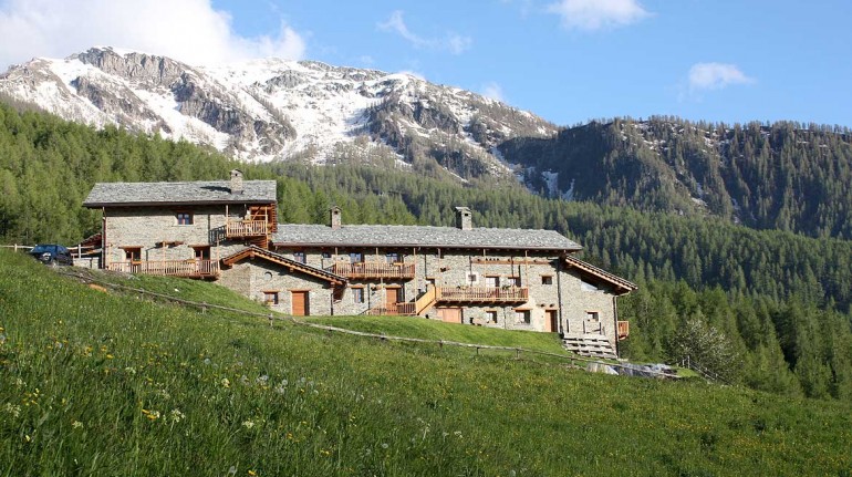 Borgata Sagna Rotonda, your accommodation in Maira Valley