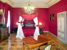 Villa Crespi: historic house on Lake Orta