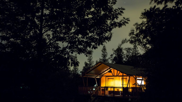 Camping La Serre, tree houses in France