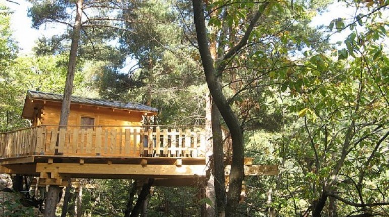 La Maison dans Arbre, tree houses in France