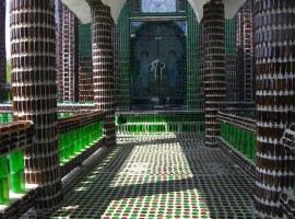 Thailand's temple built from glass bottles