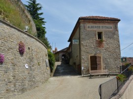 A convent between the landscapes of the Langa, Piedmont