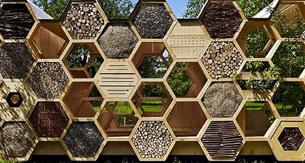 K-abeilles Hotel for Bees