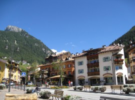 Moena is the perfect destination for a Car-free holiday in Trentino
