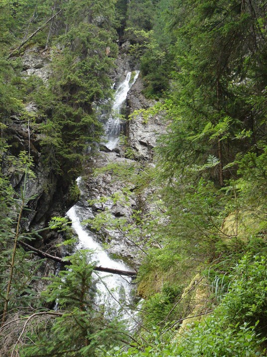 Kmetov waterfalls