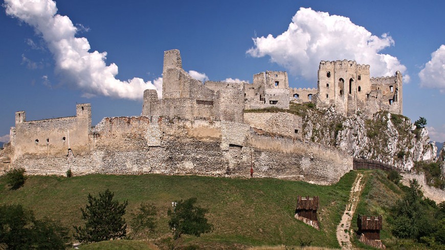 Beckov, one of the most amazing castles in Slovakia