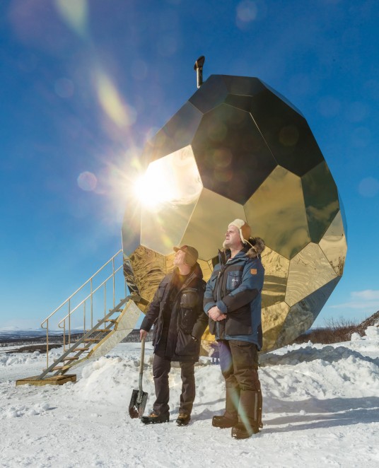 A golden sollar egg sauna