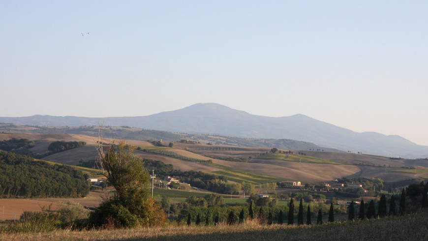 Between abbeys and hot springs: tips for a green weekend in Tuscany