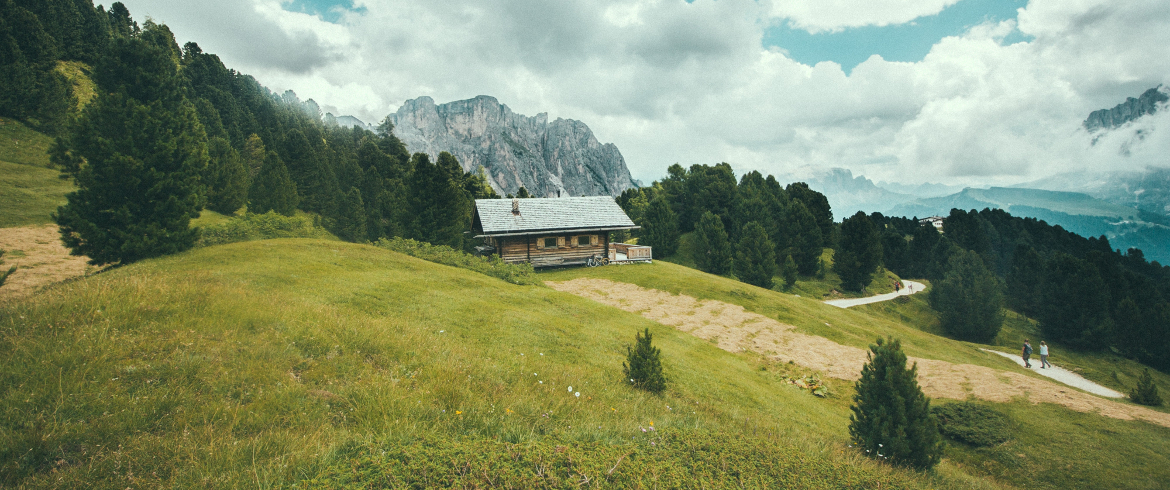 10 Alpine farmsteads where you can change your life