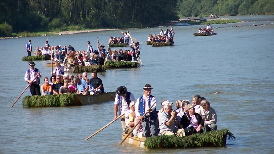 Flatboats on Dunajec