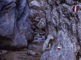 La Foce creek, Celano's Ravines, photo by Wikimedia Commons