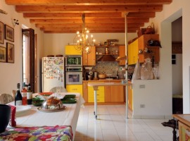 Dining room in Casa Francesca, Lake Garda