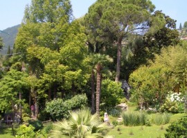 Botanic Garden Andrèe Heller, Lake Garda, photo via wikimedia