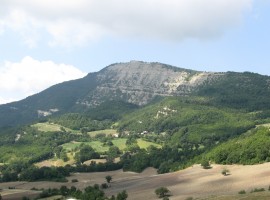Appennines, Castel D'Aiano, photo by Wikimedia Commons