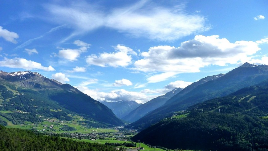 Valtellina, green vacation, photo via pixabay