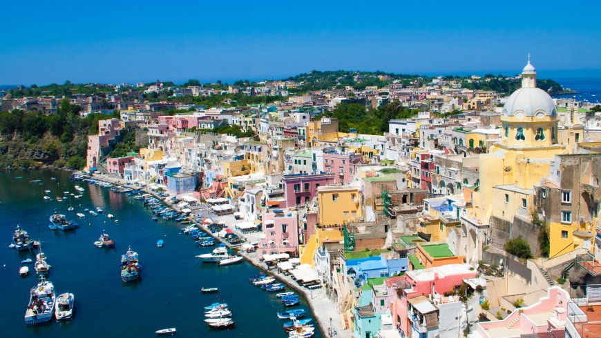 The Island of Procida, colors, photo by Erwin Doorn via Unsplash