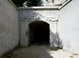 Entrance of Campolongo, photo of Edel, via girovagandoinmontagna.com