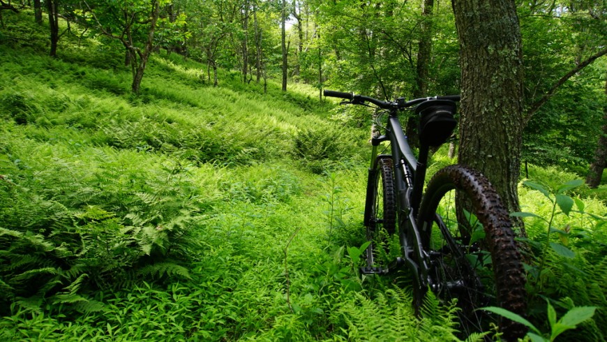 E-bike charging stations