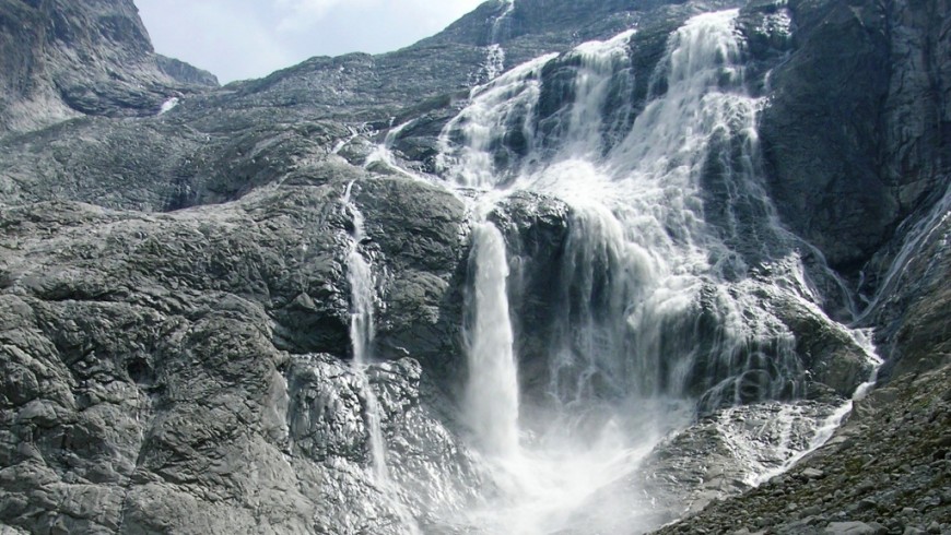 Matarot waterfall