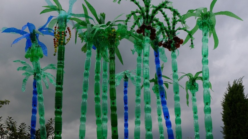 PET-art: Turning Plastic Waste into Art