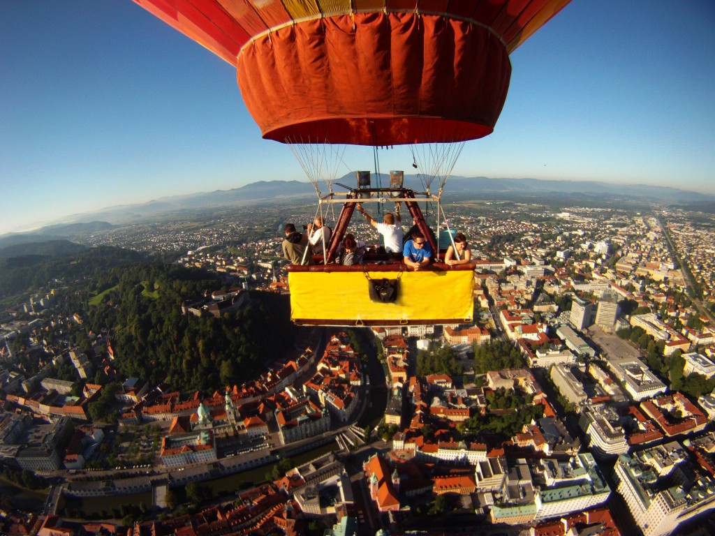 Hot air balloon flight - Ljubljana green travel guide