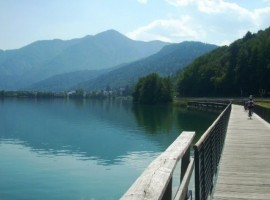 ride your bike in lake caldonazzo