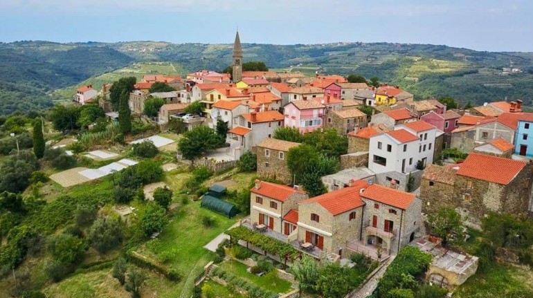 Istrian stone houses Padna - village Padna, Slovenian Istria