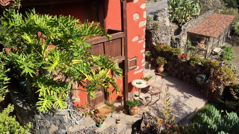 From Germany to the Canaries: an ecobnb for yoga retreats