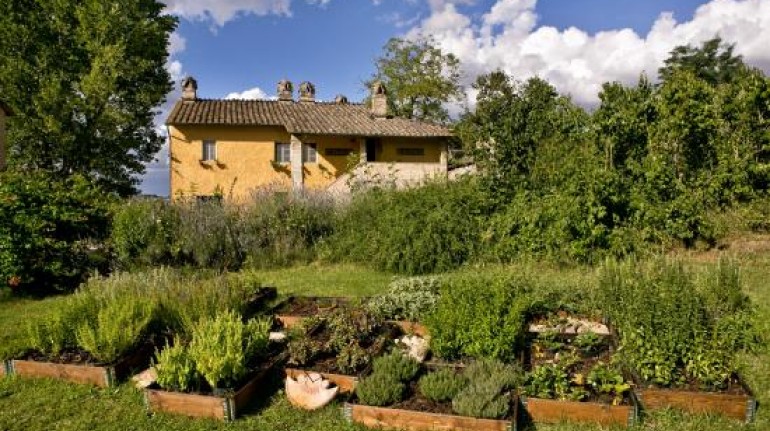 An Umbrian farmhouse overlooking a castle
