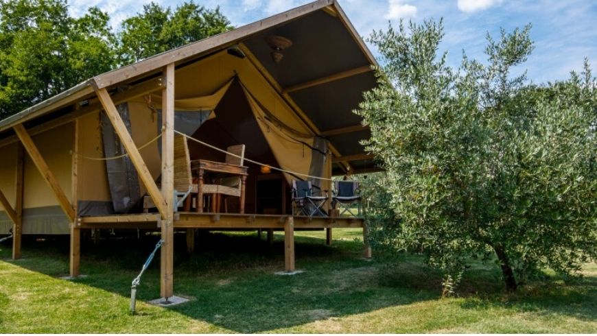 green hotel glamping italy