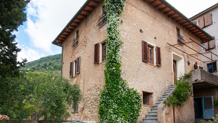 A new green life in Tuscany. Interview with Sonia from Villa Lola - Ecobnb