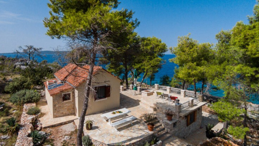 Brač island: : discover Vesna cottage