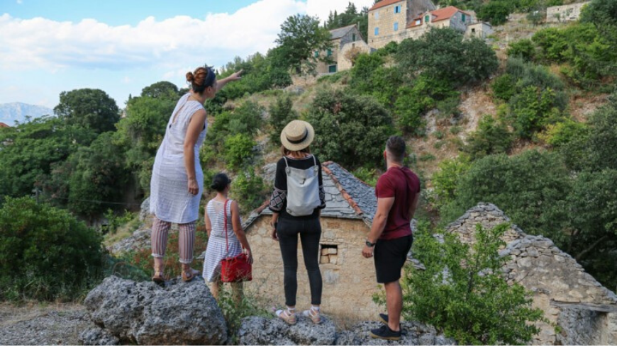 Top 5 eco-friendly and remote holiday homes on Brač island: discorver Villa Dol