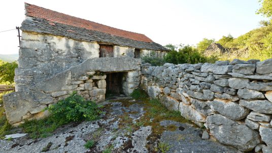 Old abandoned farmhouse Dalmatia