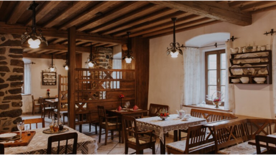 Pri Lipi is a typical carintian guest house in Slovenia
