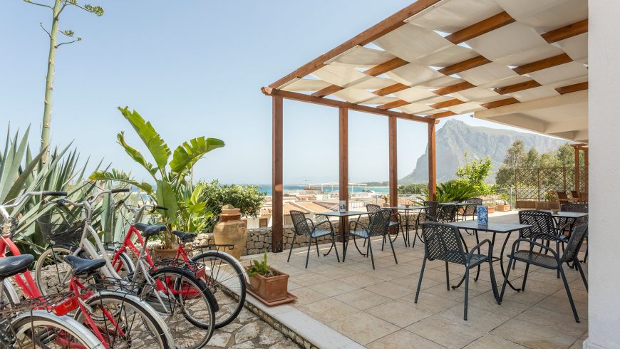 Eco-friendly seaside hotel in Italy