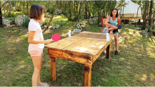 Amuse yourself playing outdoor games at the Eco Glamping Freedom in Istria