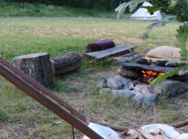Glamping in Liguria on the banks of a stream