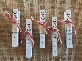 Christmas decorations created with clothespins