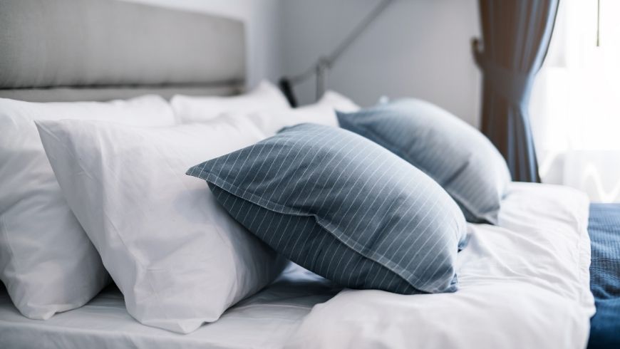 pillows linens