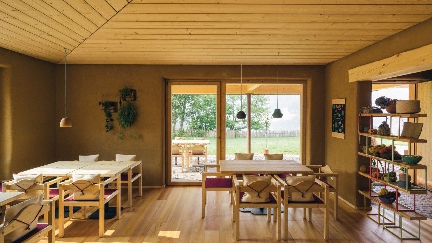 BLUM farmhouse: sustainable decor