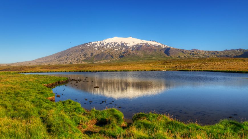 Countries ideal for ecotourism: landscape of Snaefellsjokull