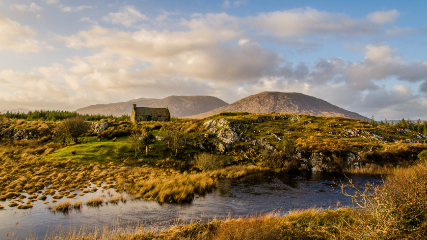 Walking holiday in Ireland, walking in Connemara National Park