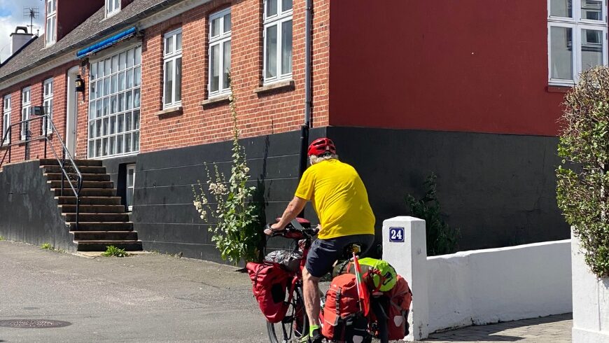 Traveler on bicycle