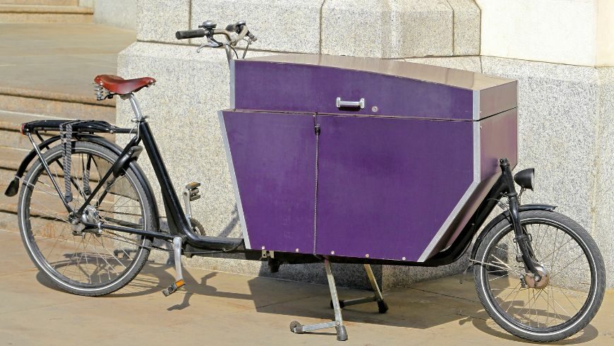eco-friendly shipping by bicycle