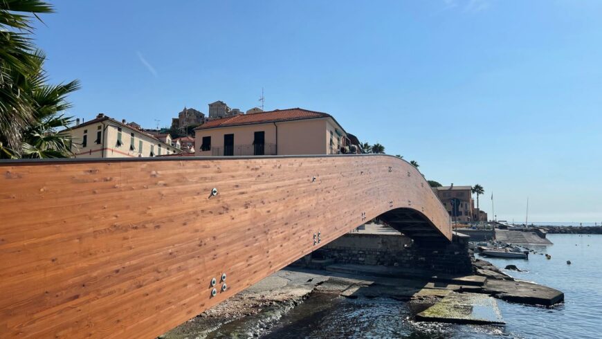 Imperia bridge and walking route