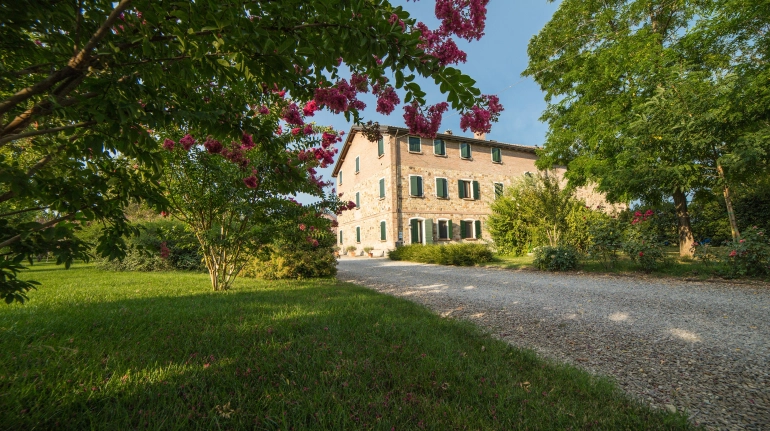 Organic farmhouse in Emilia Romagna